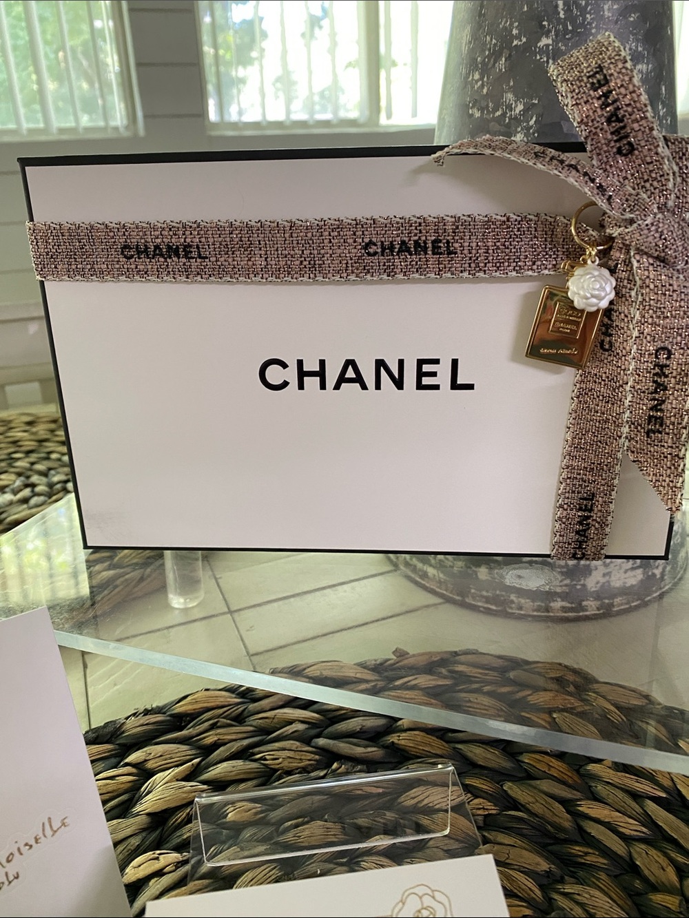 Chanel Limited Edition  Coco Mademoiselle Crush Absolu Packaging Set